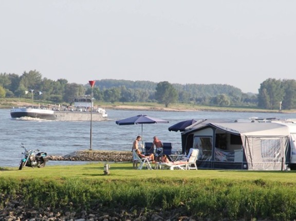 Camping Waalstrand 18.JPG