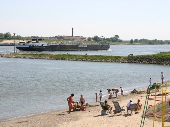 Camping Waalstrand 03.JPG